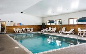Norwood Inn And Suites Roseville Mn
